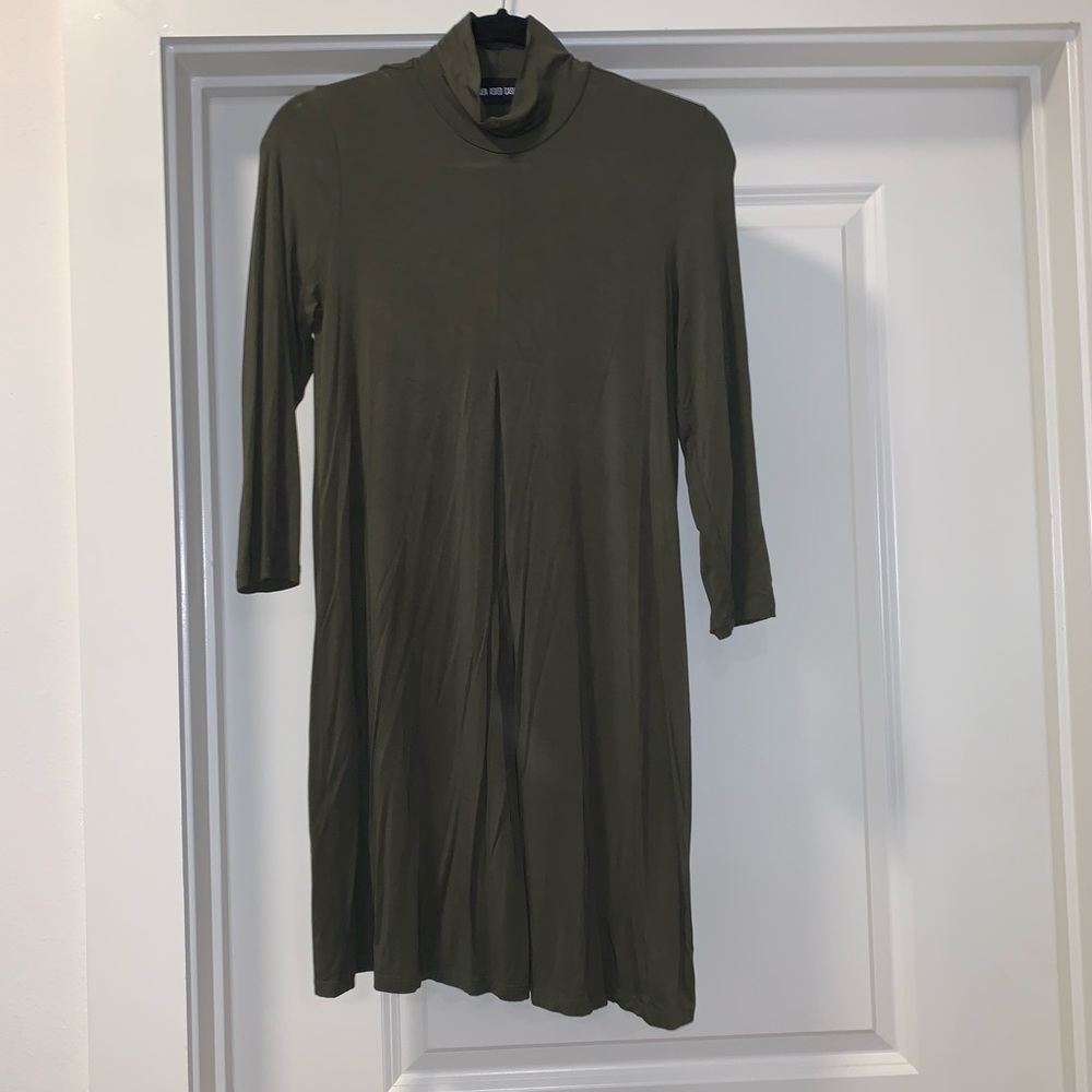 3/4 sleeve turtle neck dress